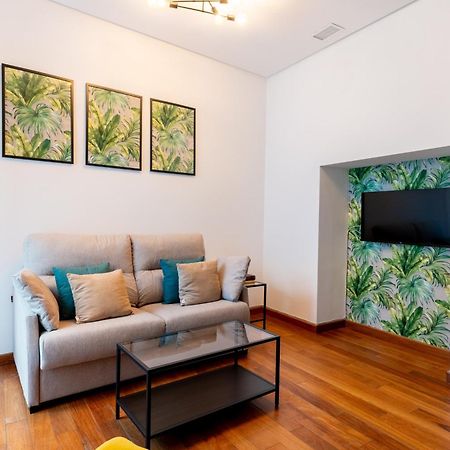 Ry Aparcamiento Incluido Junto A Catedral Ideal Parejas Seville Exterior photo