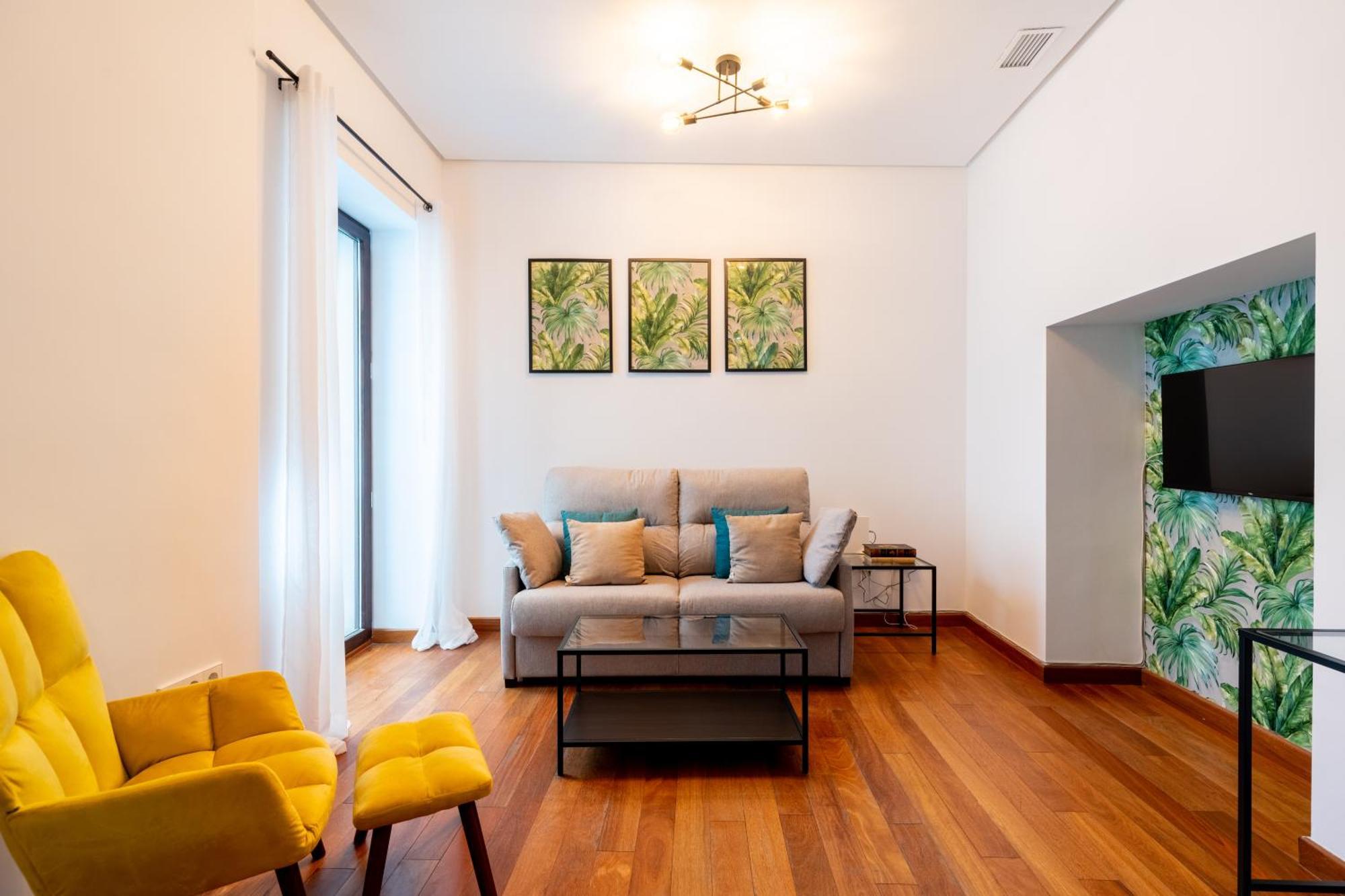 Ry Aparcamiento Incluido Junto A Catedral Ideal Parejas Seville Exterior photo